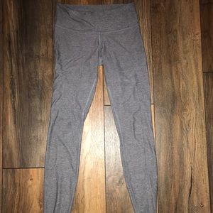 Lululemon wonder under, light grey